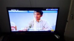 夏普40LX830A图像上叠加有不透明的点划线状竖带